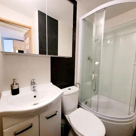 - Centre Main Station 170m Gdyně