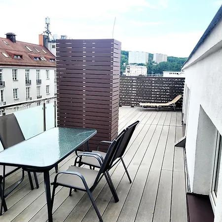 - Centre Main Station 170m Apartment *