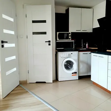 - Centre Main Station 170m Apartment