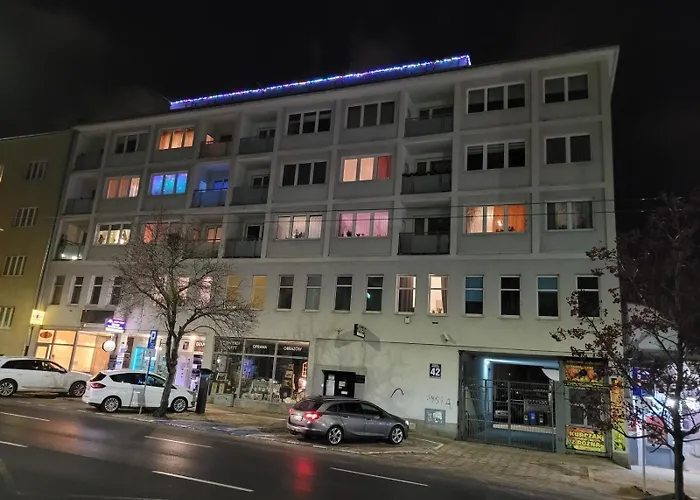 - Centre Main Station 170m Гдиня