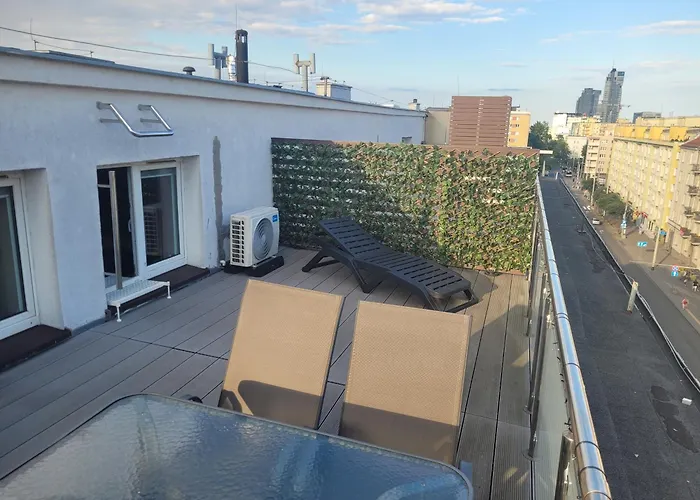 - Centre Main Station 170m * Гдиня